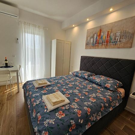 Room Ela Seget Donji Luaran gambar